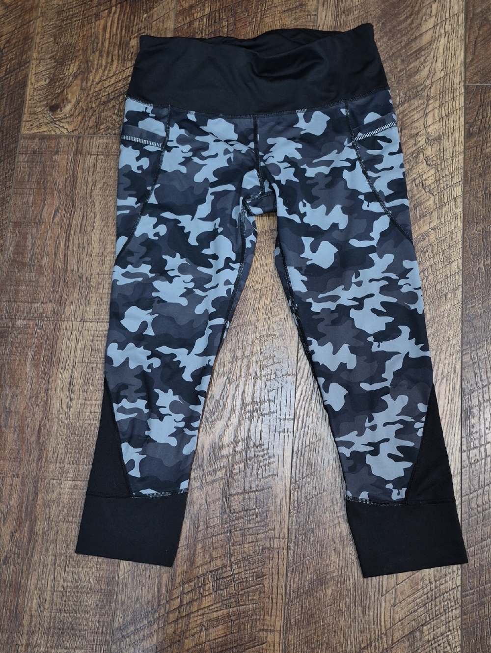 Women's Active Life Workout Wear Capri Pants Size Large